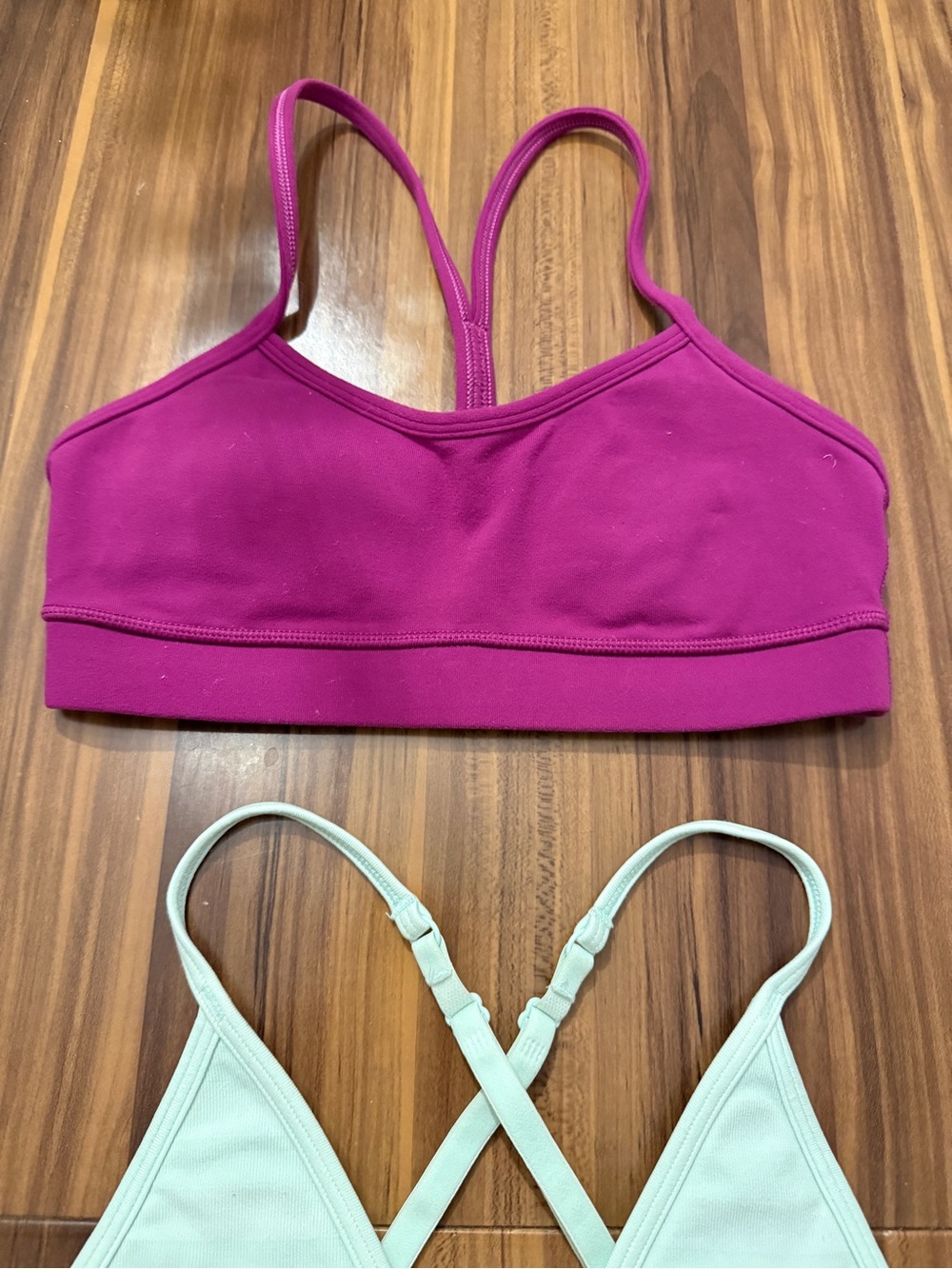 Lululemon Magenta Sports Bra - Workout bra crop top